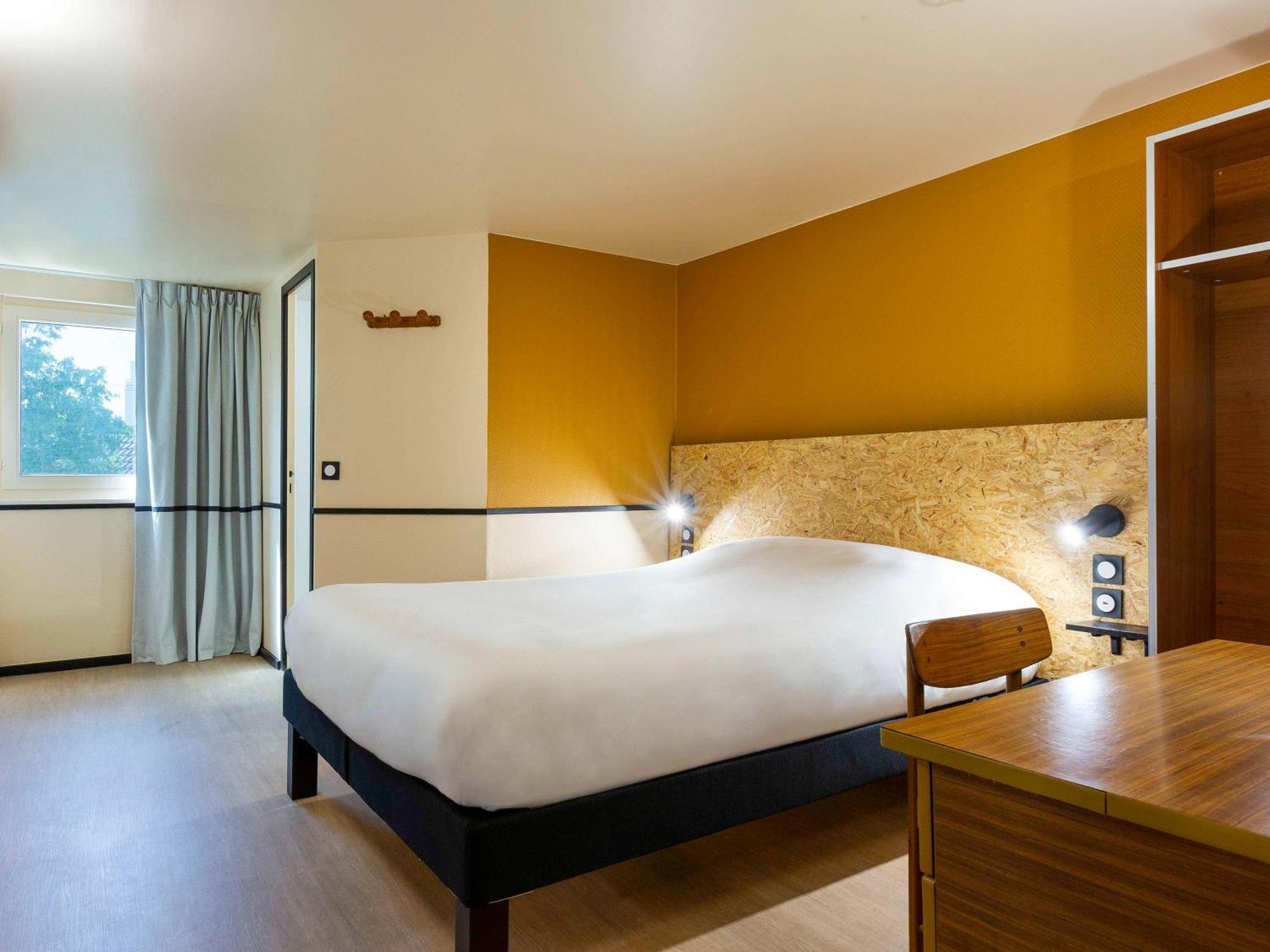 Greet Hotel Villeneuve La Garenne - Renove Exterior photo