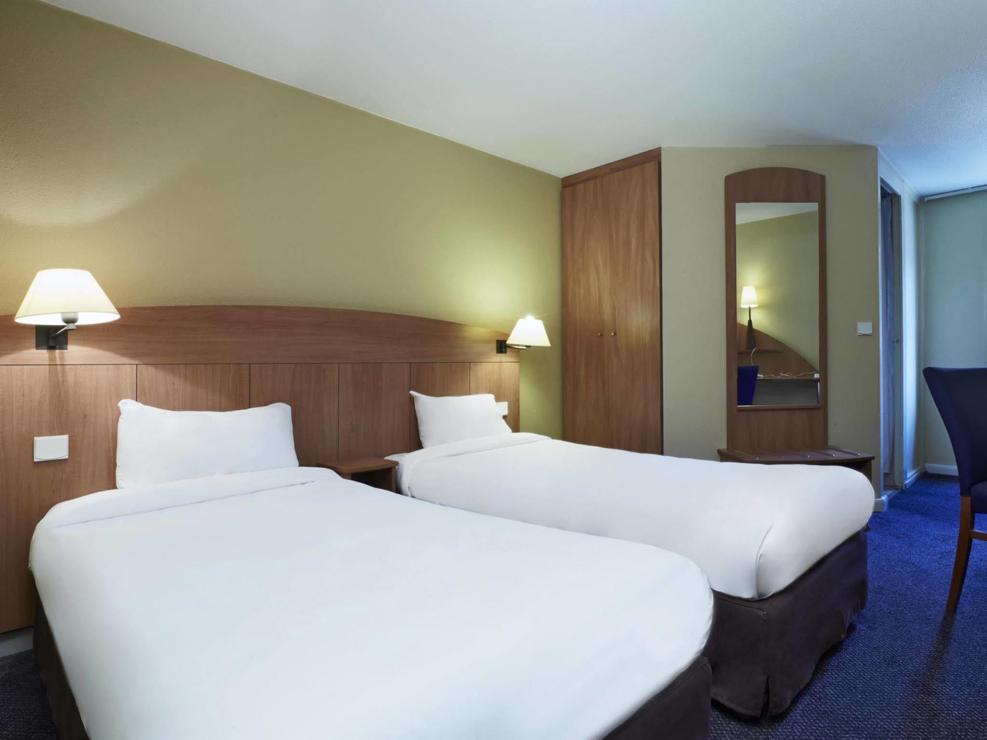 Greet Hotel Villeneuve La Garenne - Renove Exterior photo